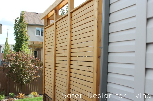 Deck with Cedar Privacy Screen 