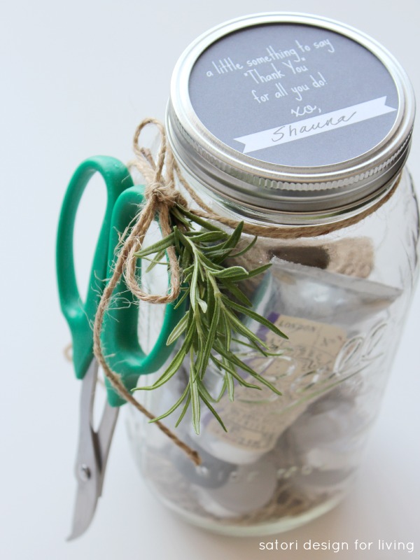 Garden Themed Hostess Gift in a Jar with Gift Tag Printable 