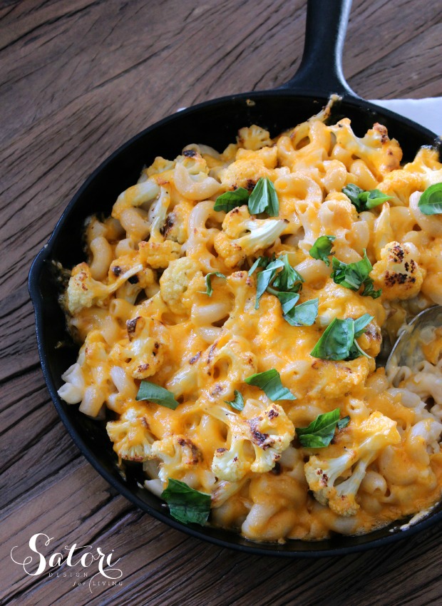 Roasted Cauliflower Mac and Cheese in Cast Iron Skillet