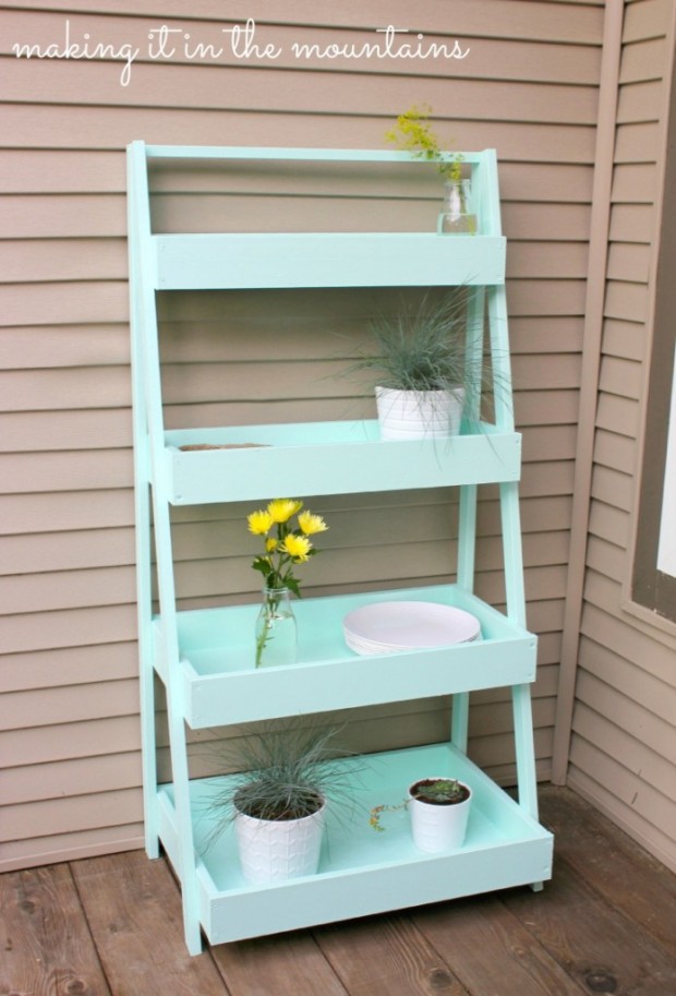 DIY Outdoor Ladder Shelf 