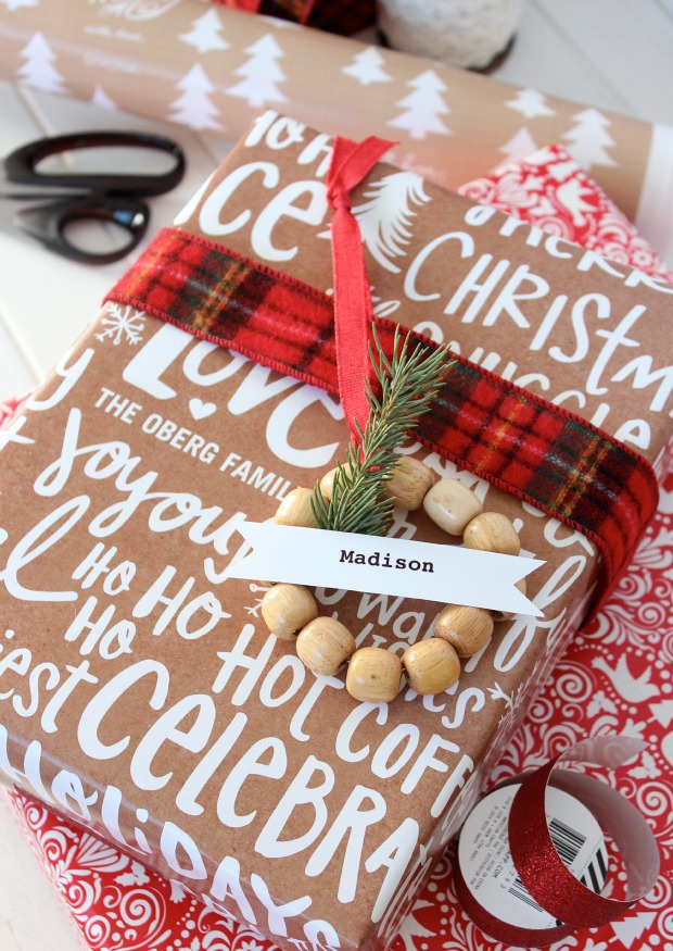 Mini Wreath Gift Tags & More Christmas Wrapping Ideas