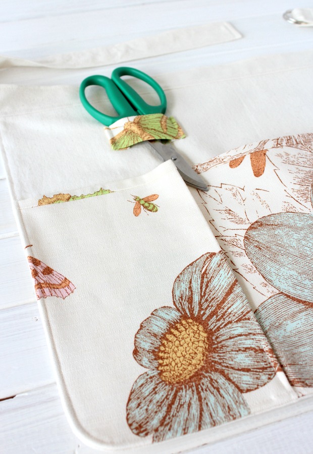 Gardening Apron with Pockets and Loop