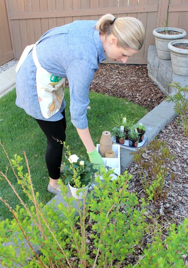 DIY Garden Apron with Floral Front Pockets