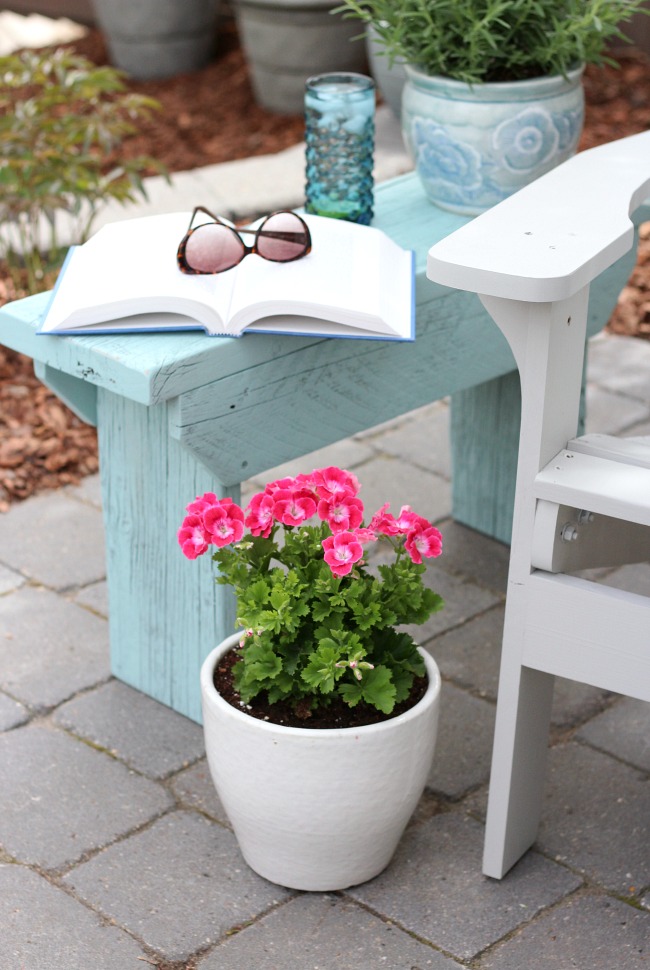 DIY Rustic Outdoor Side Table Painted Aqua Blue 