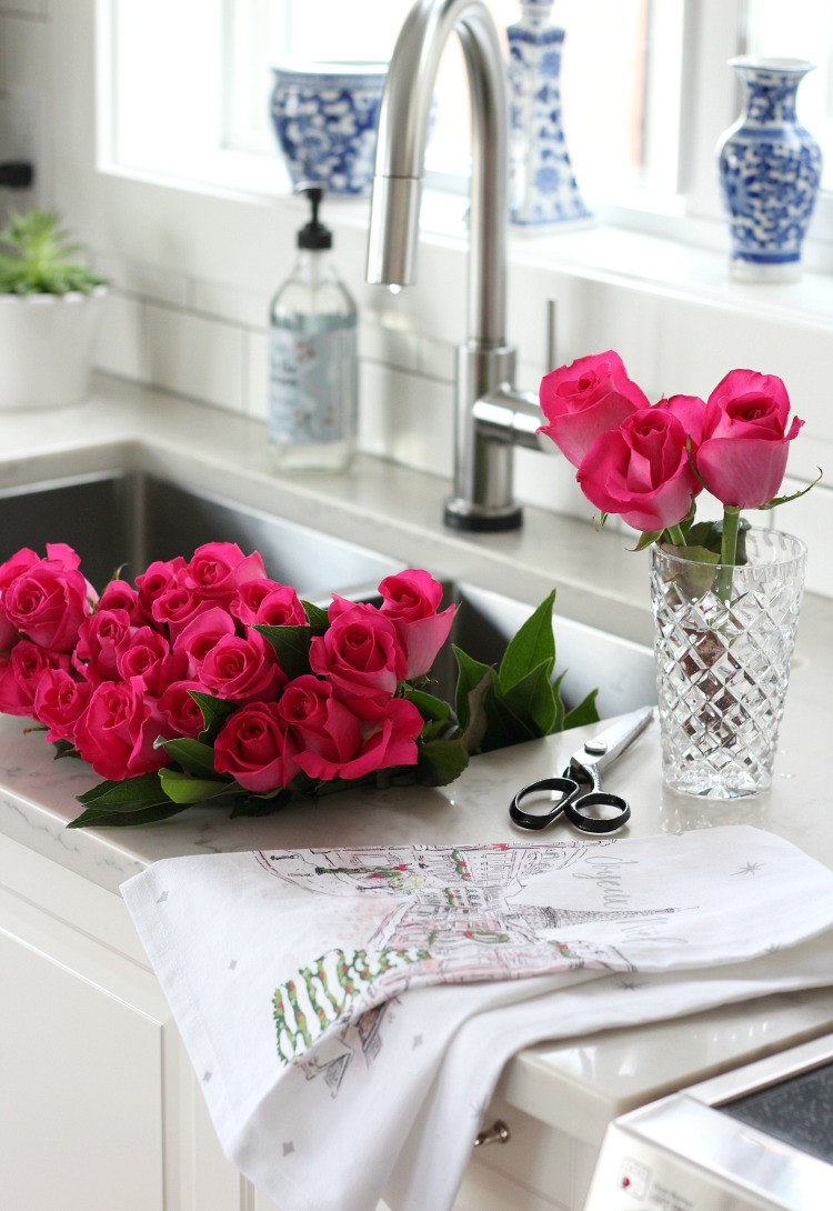 Christmas Home Tour with Bright Pink Roses in the Kitchen 