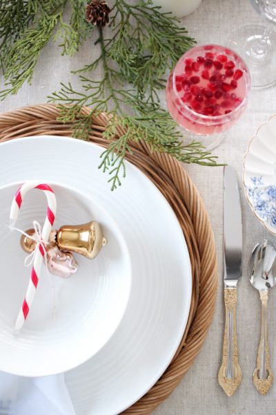 Simple Christmas Table Setting in Pink, Blue and Gold