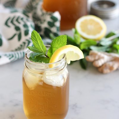 Ginger Mint Iced Tea in Mason Jar