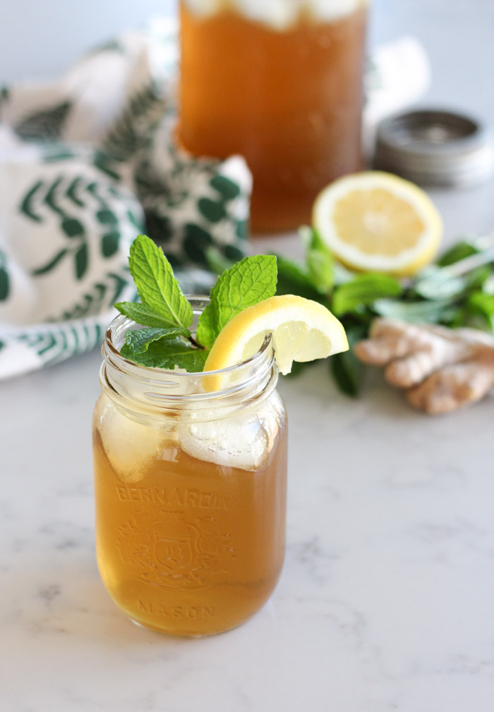 Ginger Mint Iced Tea in Mason Jar