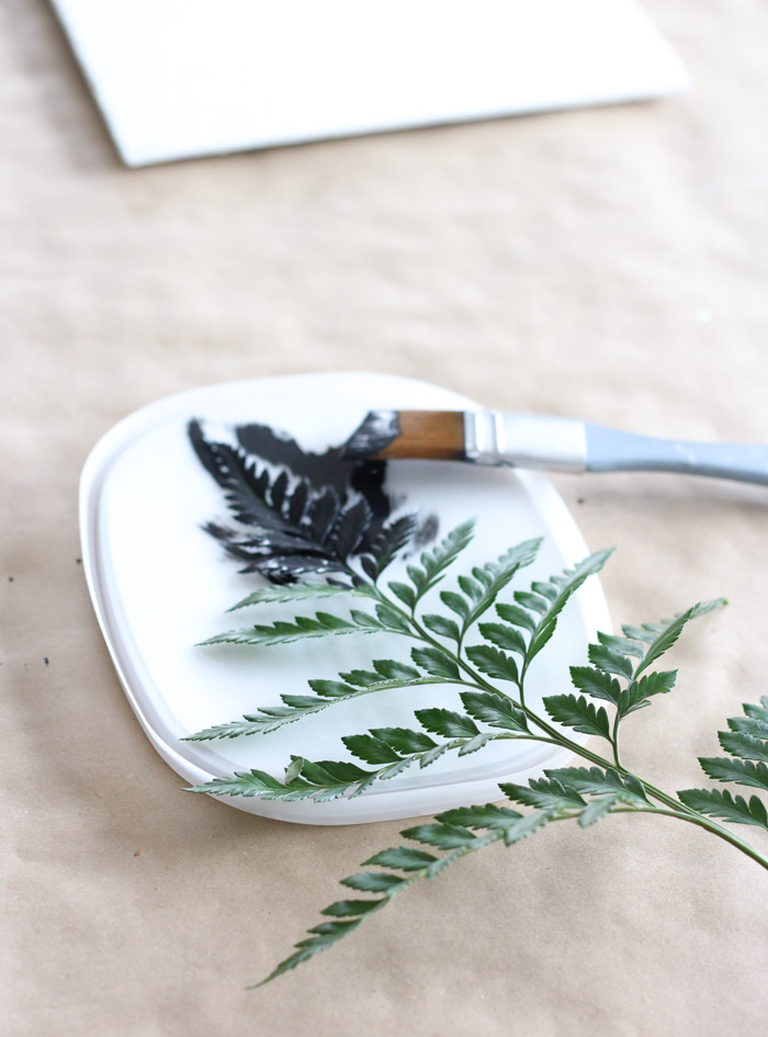 How to Do a Fern Leaf Printing on an Art Canvas Using Paint