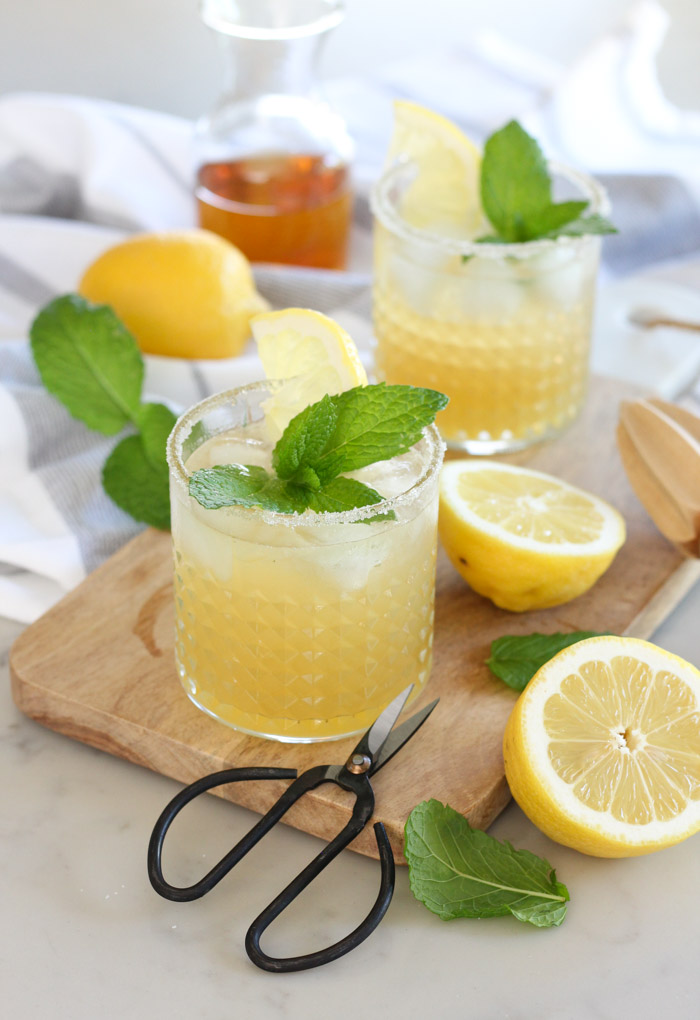 Bourbon Mint Lemonade Cocktail - Summer Drink Recipe